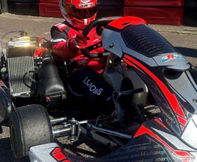 Frankie own kart